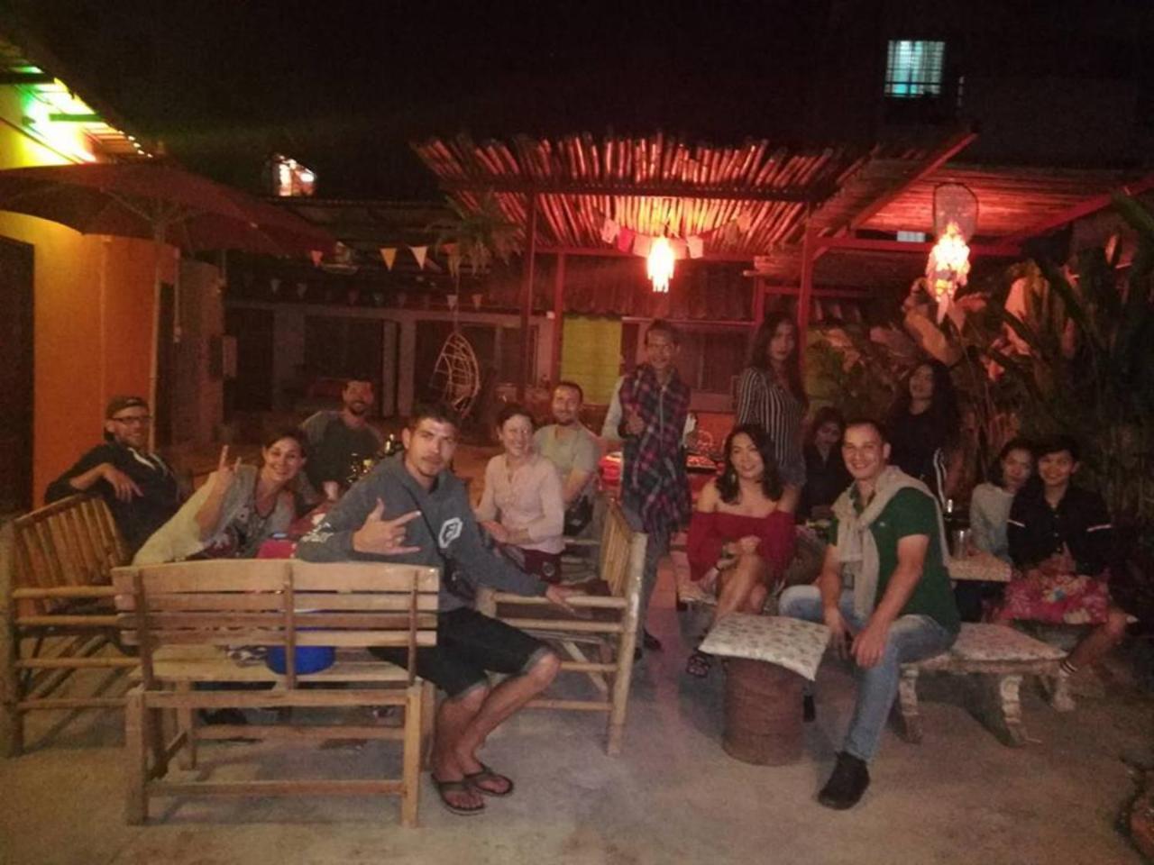 Cody Guesthouse Chiang Mai Bagian luar foto
