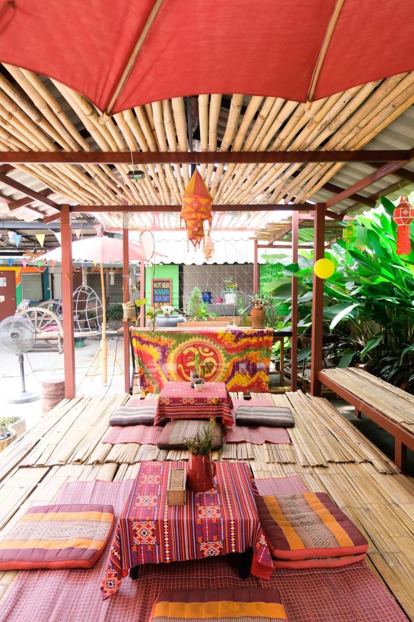 Cody Guesthouse Chiang Mai Bagian luar foto