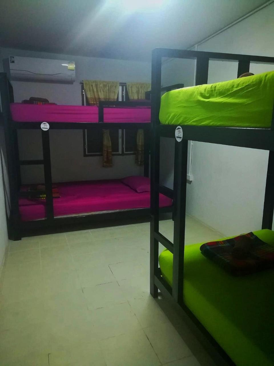 Cody Guesthouse Chiang Mai Bagian luar foto